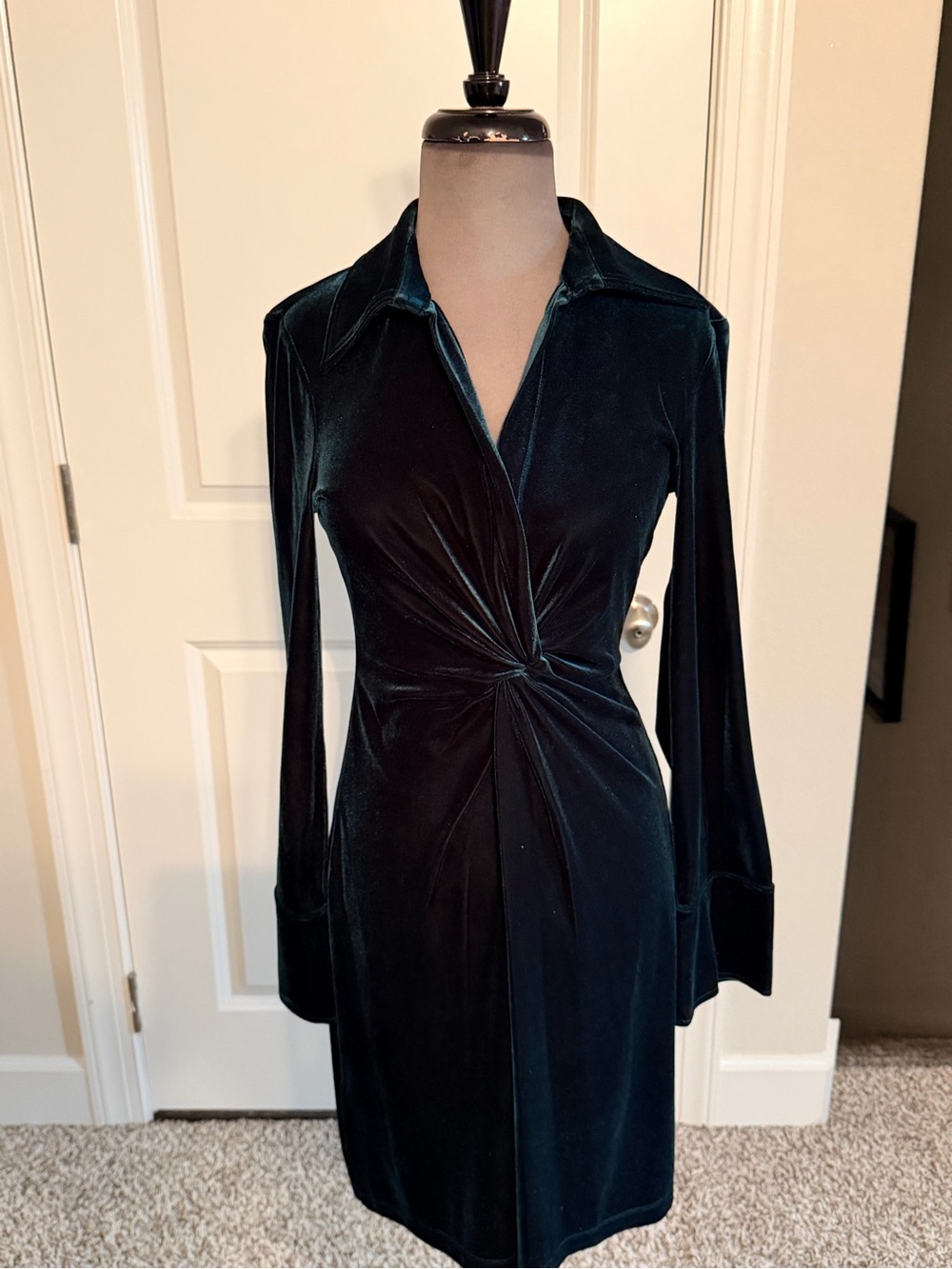 Calvin Klein Emerald Velvet Twist-Waist Long Sleeve Dress